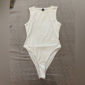 SHEIN Classic White Kids Bodysuit
